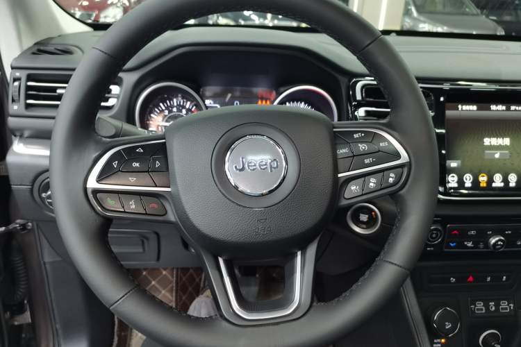 Used Jeep Grand Commander 2018 2.0T Four-Wheel Drive Prestige Edition China V Steering Wheel