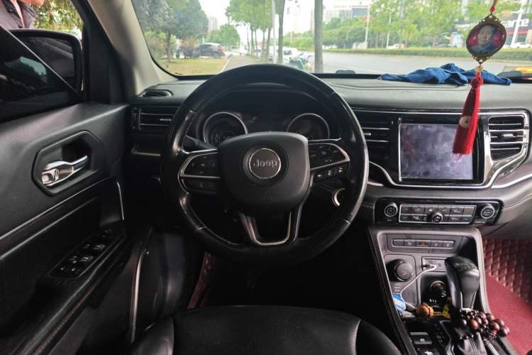 Used Jeep Grand Commander 2018 2.0T Four-Wheel Drive Smart Enjoyment Version China VI Steering Wheel