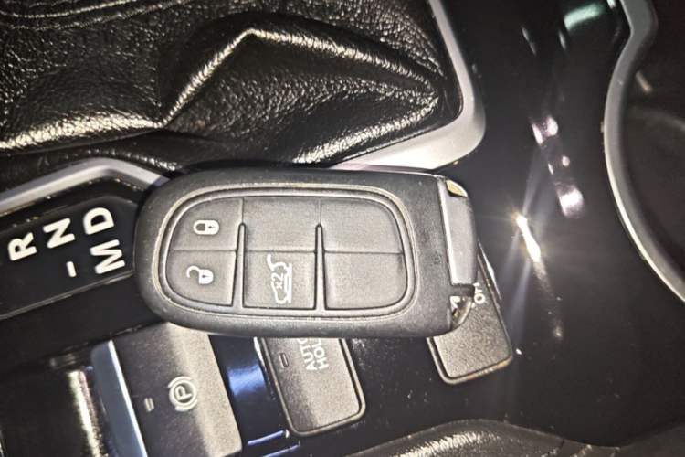 Used Jeep Grand Commander 2018 2.0T Four-Wheel Drive Prestige Edition China V Vehicle Key
