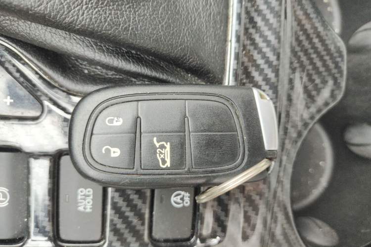 Used Jeep Grand Commander 2018 2.0T Four-Wheel Drive Prestige Edition China V Vehicle Key