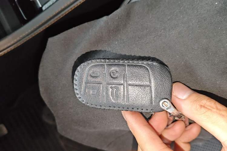 Used Jeep Grand Commander 2018 2.0T Four-Wheel Drive Smart Enjoyment Version China VI Vehicle Key