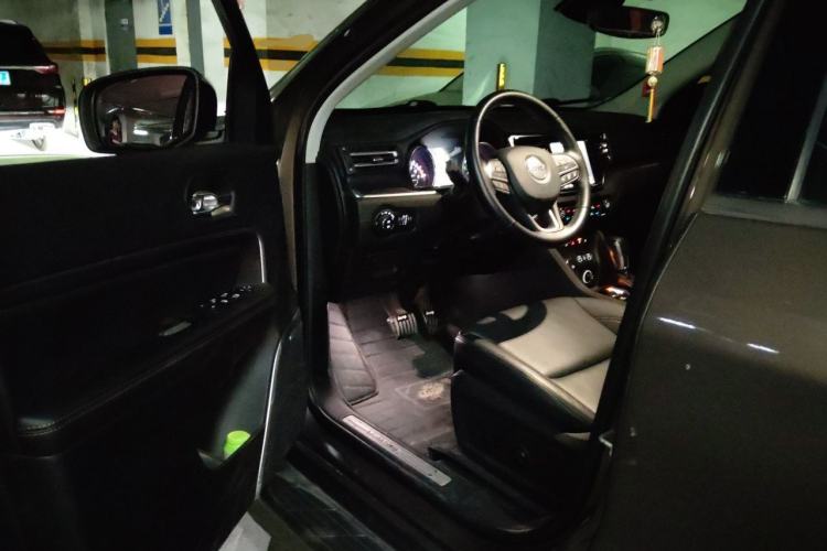Used Jeep Grand Commander 2018 2.0T Four-Wheel Drive Smart Enjoyment Version China V Emission Standard Driver Seat