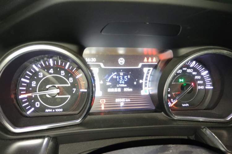 Used Jeep Grand Commander 2018 2.0T Four-Wheel Drive Smart Enjoyment Version China V Emission Standard Instrument Cluster