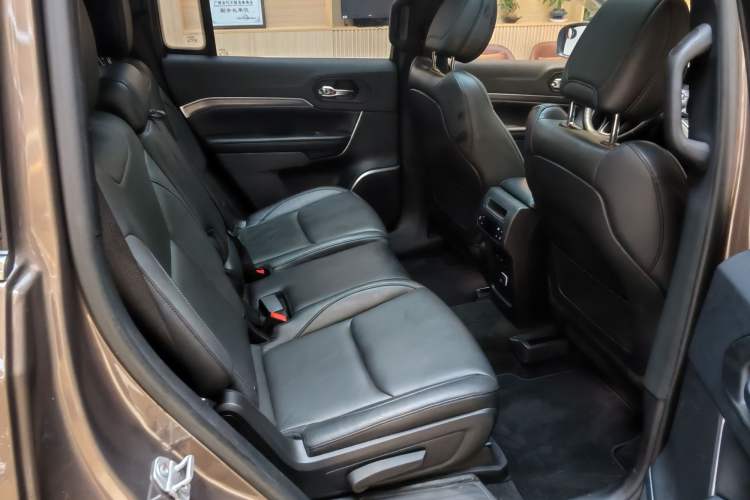 Used Jeep Grand Commander 2018 2.0T Four-wheel Drive Premium Edition China VI Interior 3