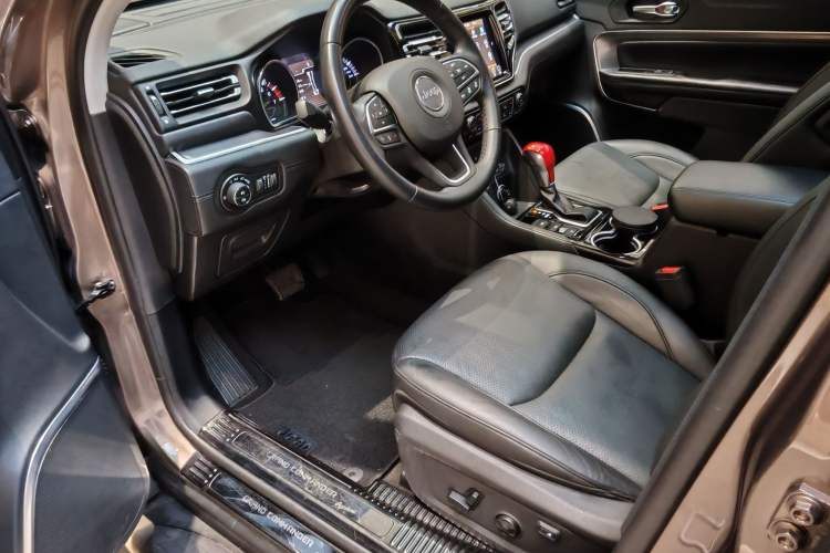 Used Jeep Grand Commander 2018 2.0T Four-wheel Drive Premium Edition China VI Left Front Seat