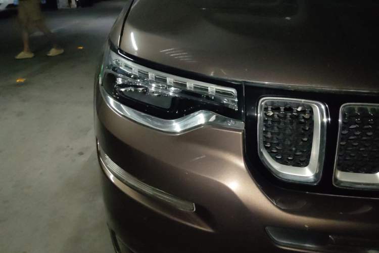 Used Jeep Grand Commander 2018 2.0T Four-Wheel Drive Smart Enjoyment Version China V Emission Standard Right Front Headlight