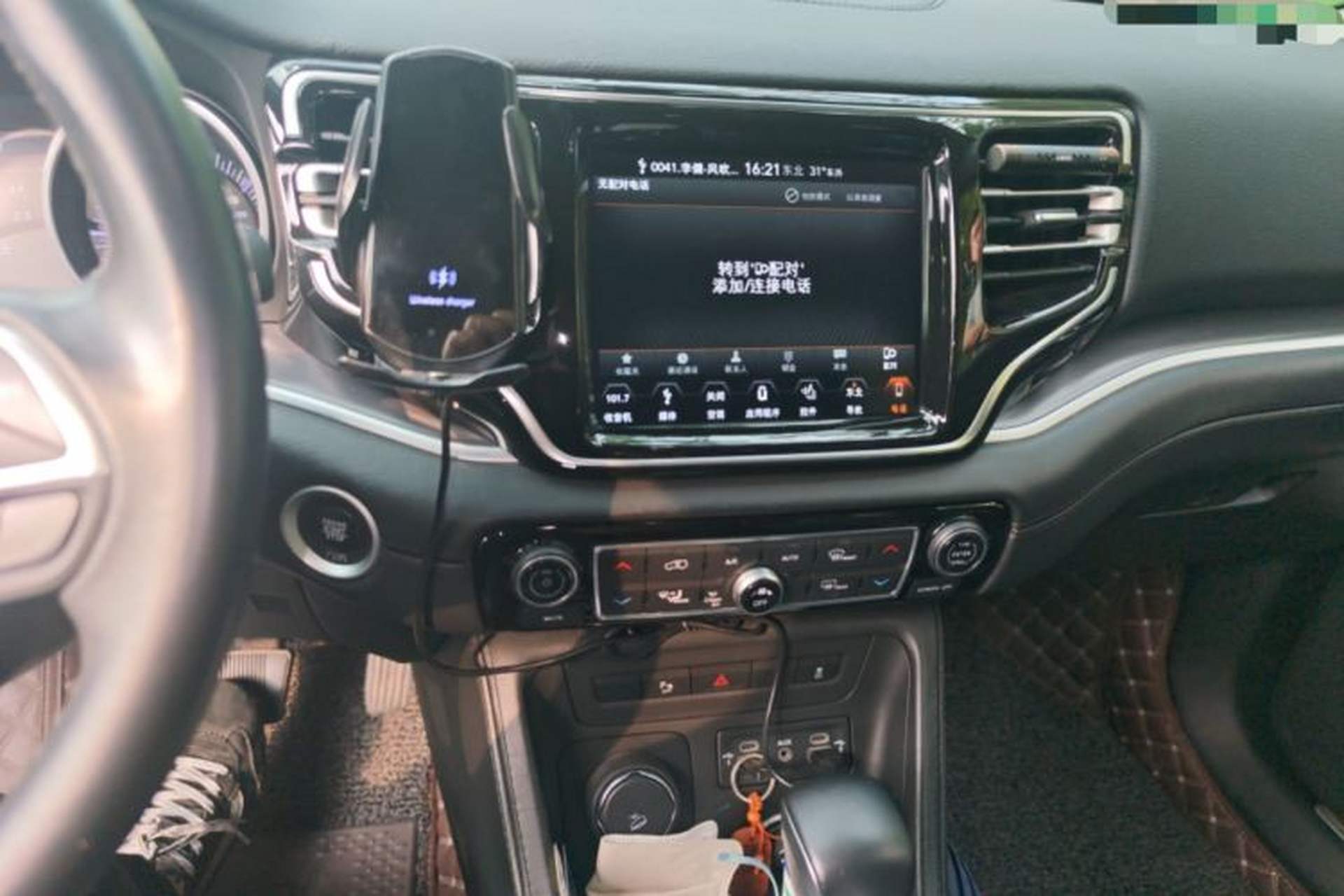 Used Jeep Grand Commander 2018 2.0T Four-Wheel Drive Enjoyment Version China V Audio And AC Panel