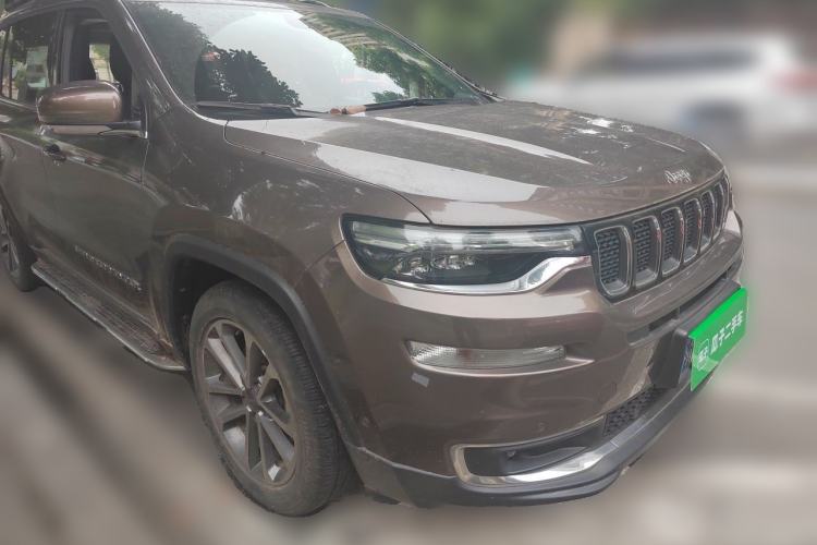 Used Jeep Grand Commander 2018 2.0T Four-Wheel Drive Enjoyment Edition China VI Front Right 45 Deg