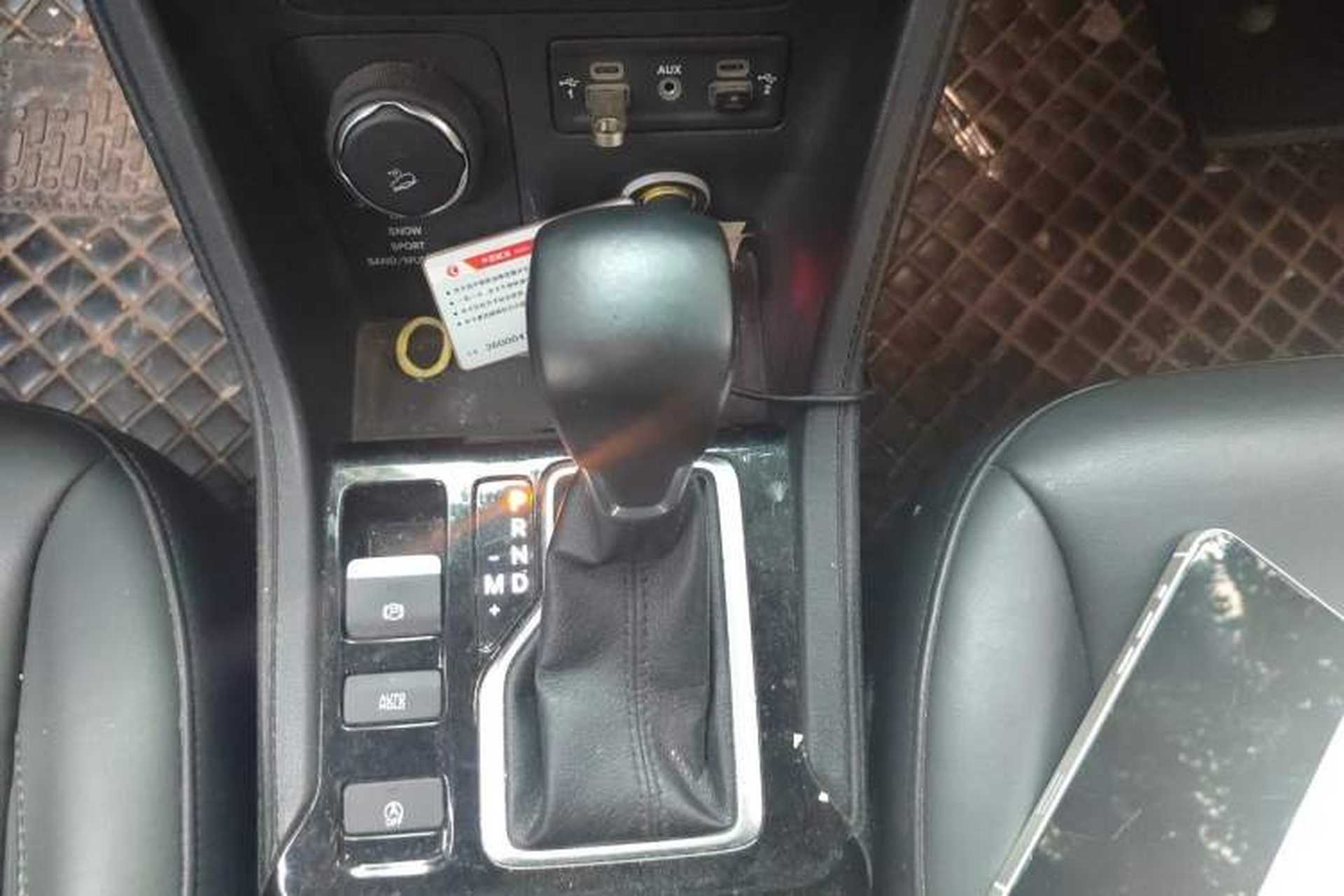 Used Jeep Grand Commander 2018 2.0T Four-Wheel Drive Enjoyment Edition China VI Gear Lever