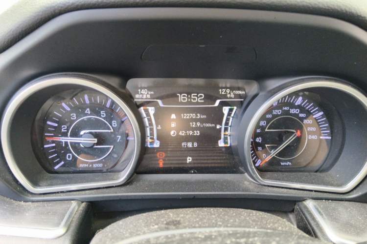 Used Jeep Grand Commander 2018 2.0T Four-Wheel Drive Premium Navigation Edition China VI Instrument Cluster