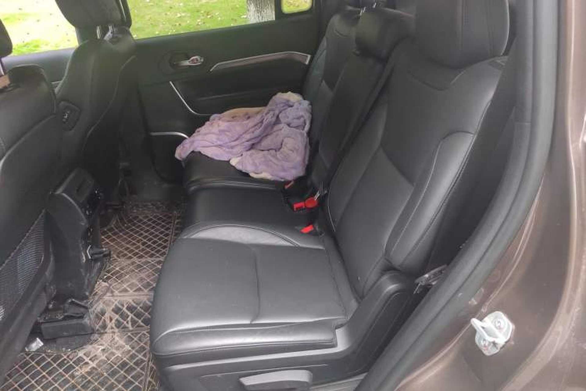 Used Jeep Grand Commander 2018 2.0T Four-Wheel Drive Enjoyment Edition China VI Left Rear Seat