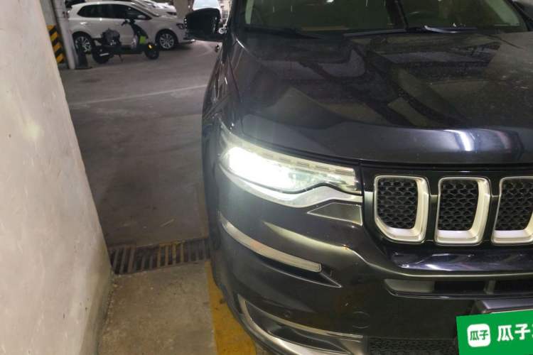 Used Jeep Grand Commander 2018 2.0T Four-wheel Drive Premium Edition China VI Right Front Headlight