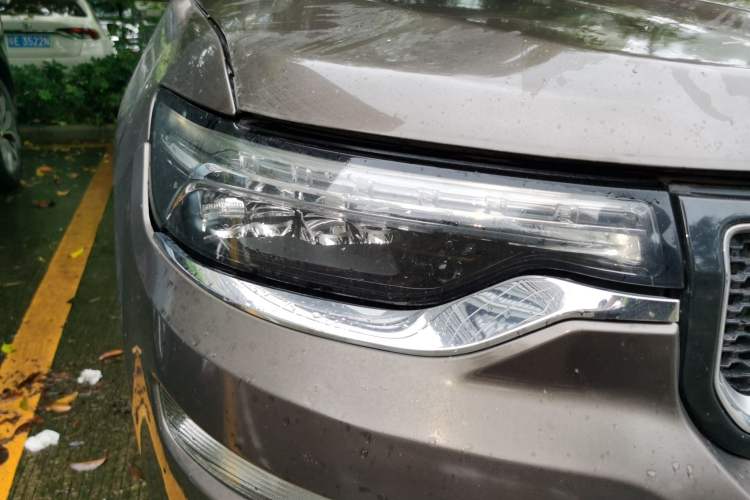 Used Jeep Grand Commander 2018 2.0T Four-Wheel Drive Prestige Edition China V Right Front Headlight