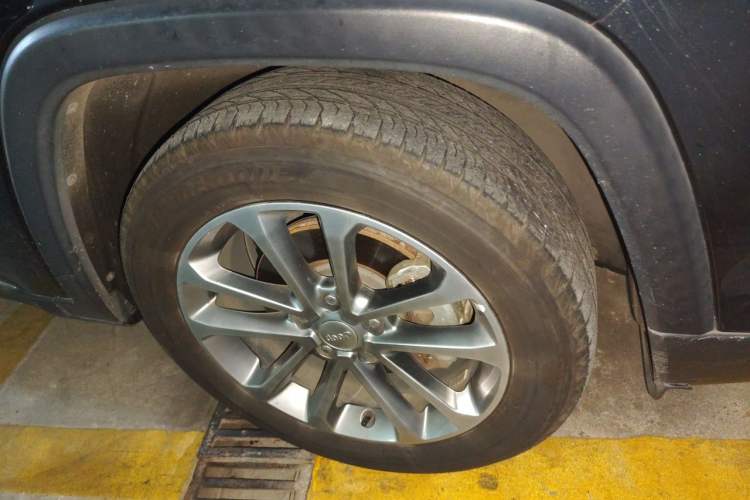 Used Jeep Grand Commander 2018 2.0T Four-wheel Drive Premium Edition China VI Right Front Wheel Hub