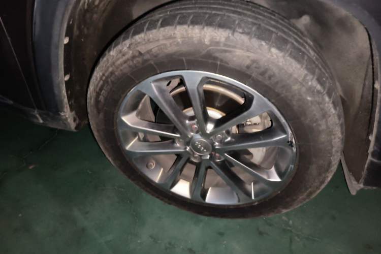 Used Jeep Grand Commander 2018 2.0T Four-Wheel Drive Premium Navigation Version China V Right Front Wheel Hub
