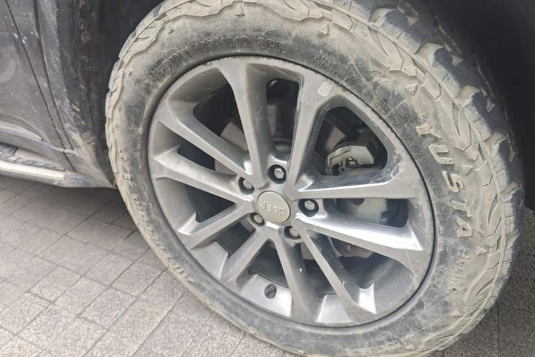 Used Jeep Grand Commander 2018 2.0T Four-Wheel Drive Premium Navigation Version China V Right Front Wheel Hub