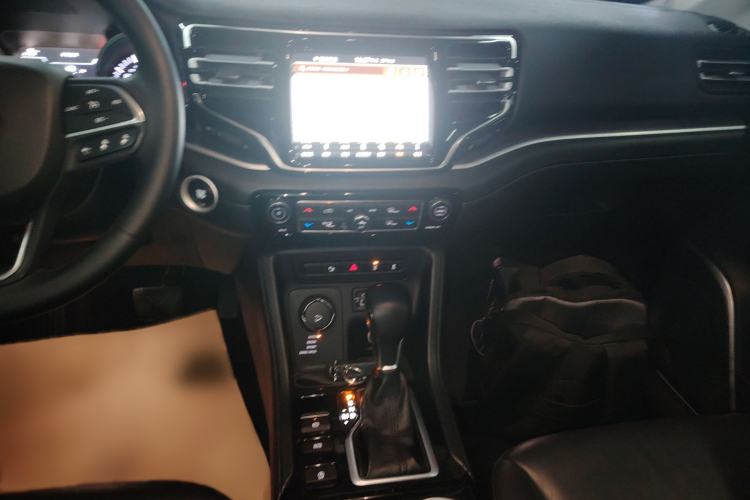 Used Jeep Grand Commander 2018 2.0T Four-Wheel Drive Prestige Edition China V Audio And AC Panel