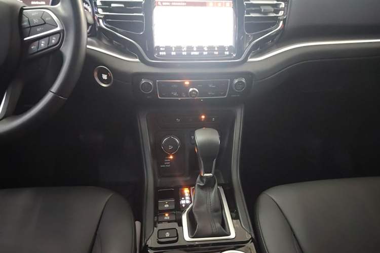 Used Jeep Grand Commander 2018 2.0T Four-Wheel Drive Prestige Edition China V Audio And AC Panel