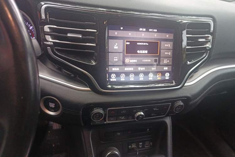 Used Jeep Grand Commander 2018 2.0T Four-Wheel Drive Enjoyment Edition China VI Audio And AC Panel