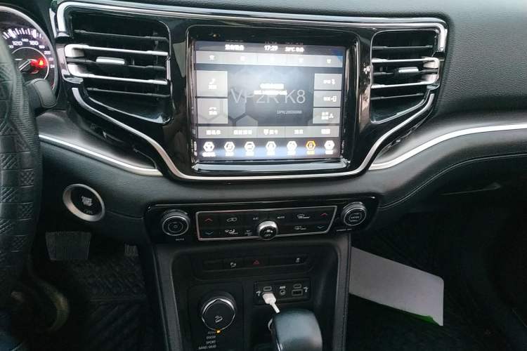 Used Jeep Grand Commander 2018 2.0T Four-Wheel Drive Enjoyment Edition China VI Audio And AC Panel