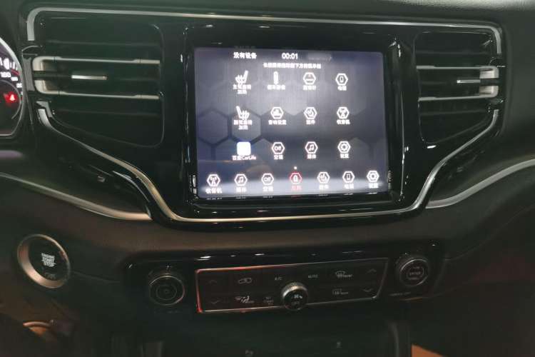 Used Jeep Grand Commander 2018 2.0T Four-Wheel Drive Enjoyment Version China V Audio And AC Panel