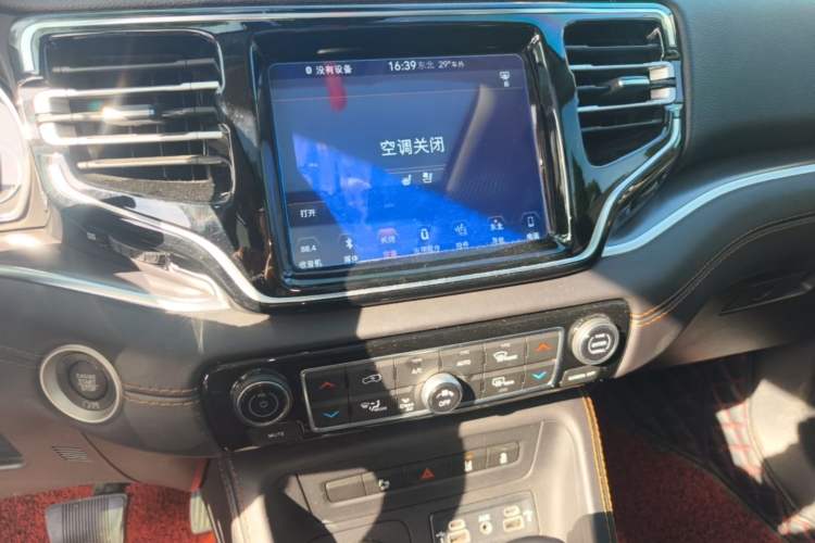 Used Jeep Grand Commander 2018 2.0T Four-Wheel Drive Smart Enjoyment Version China VI Audio And AC Panel