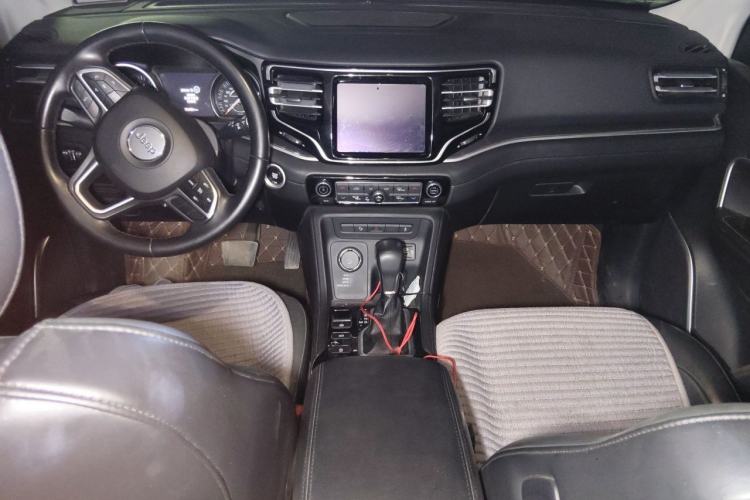 Used Jeep Grand Commander 2018 2.0T Four-Wheel Drive Premium Navigation Version China V Center Console