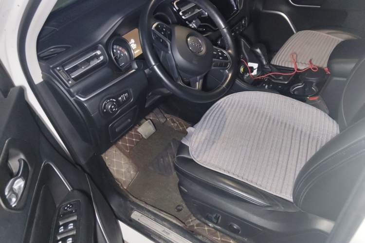 Used Jeep Grand Commander 2018 2.0T Four-Wheel Drive Premium Navigation Version China V Driver Seat