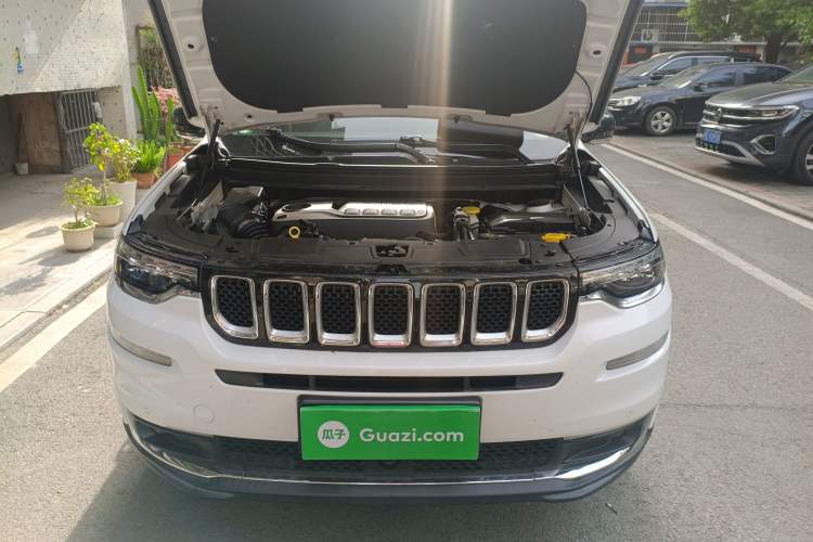 Used Jeep Grand Commander 2018 2.0T Four-Wheel Drive Prestige Edition China V Engine Bay