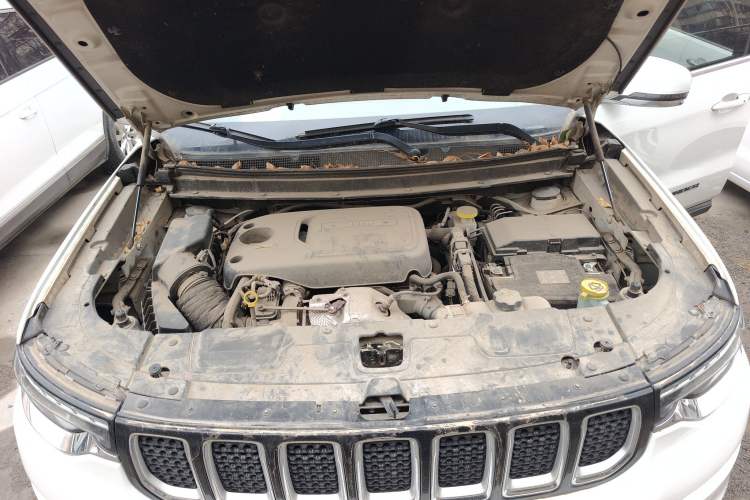 Used Jeep Grand Commander 2018 2.0T Four-Wheel Drive Prestige Edition China V Engine Bay