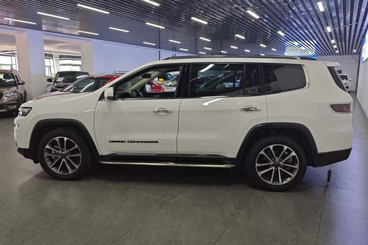 Used Jeep Grand Commander 2018 2.0T Four-Wheel Drive Enjoyment Edition China VI Exterior 3