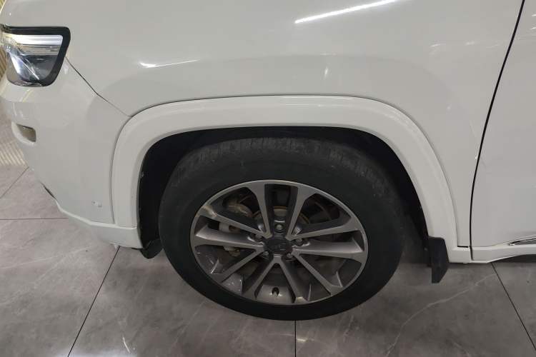 Used Jeep Grand Commander 2018 2.0T Four-Wheel Drive Smart Enjoyment Version China V Emission Standard Exterior 4