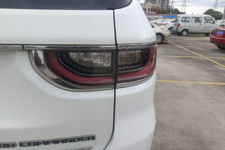 Used Jeep Grand Commander 2018 2.0T Four-Wheel Drive Premium Navigation Version China V Exterior 6