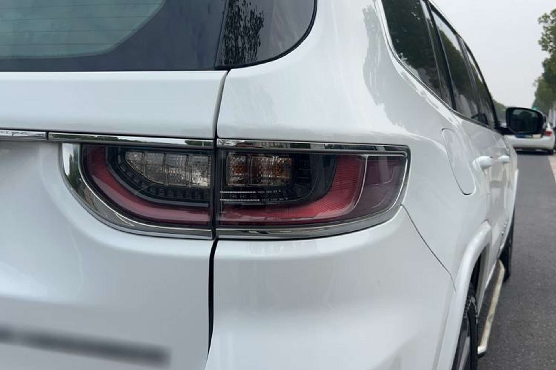 Used Jeep Grand Commander 2018 2.0T Four-Wheel Drive Smart Enjoyment Version China V Emission Standard Exterior 7