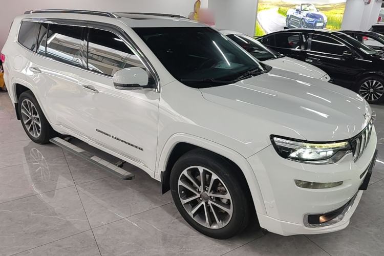 Used Jeep Grand Commander 2018 2.0T Four-Wheel Drive Smart Enjoyment Version China V Emission Standard Front Right 45 Deg