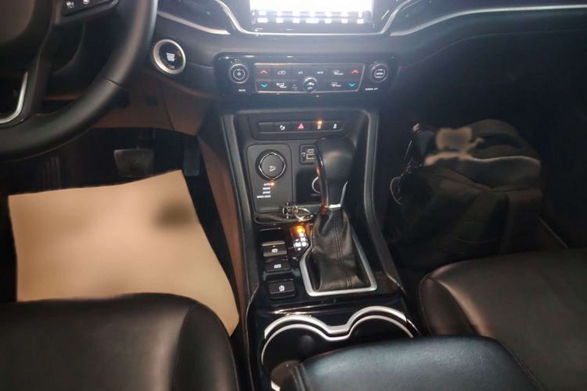 Used Jeep Grand Commander 2018 2.0T Four-Wheel Drive Prestige Edition China V Gear Lever