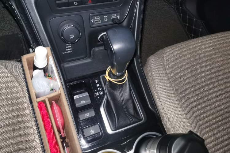Used Jeep Grand Commander 2018 2.0T Four-Wheel Drive Premium Navigation Version China V Gear Lever