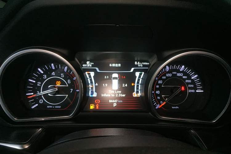 Used Jeep Grand Commander 2018 2.0T Two-Wheel Drive Enjoy Edition China V Instrument Cluster