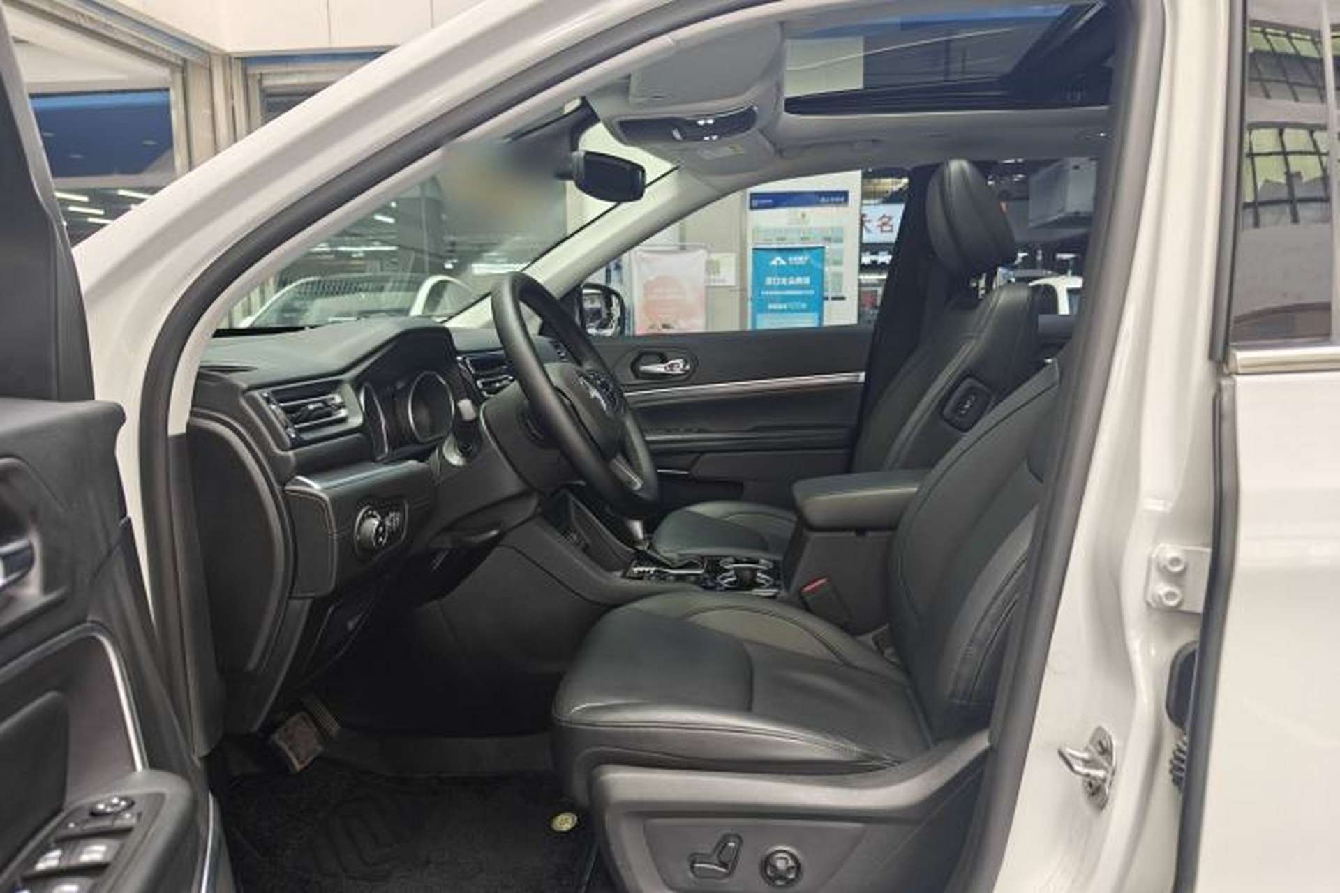 Used Jeep Grand Commander 2018 2.0T Two-Wheel Drive Enjoy Edition China V Interior 1
