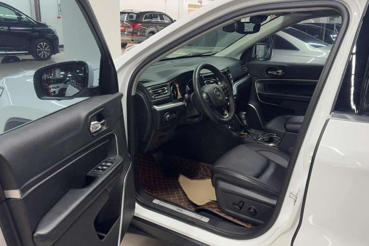 Used Jeep Grand Commander 2018 2.0T Four-Wheel Drive Premium Navigation Version China V Interior 2