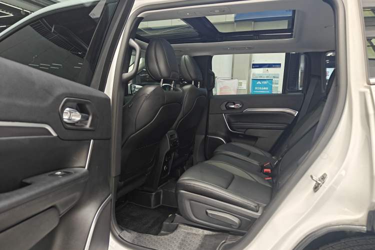 Used Jeep Grand Commander 2018 2.0T Two-Wheel Drive Enjoy Edition China V Interior 2