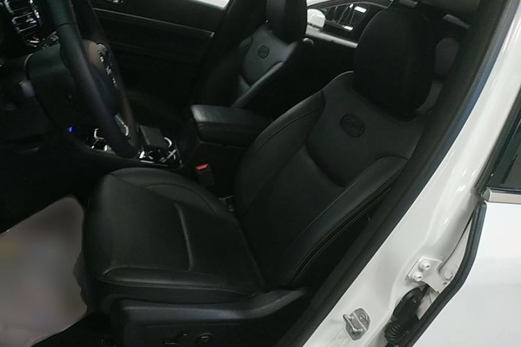 Used Jeep Grand Commander 2018 2.0T Four-Wheel Drive Smart Enjoyment Version China V Emission Standard Interior 2