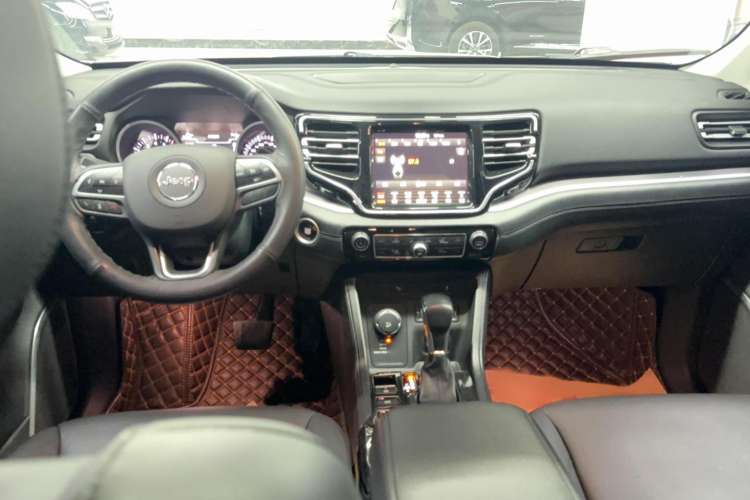 Used Jeep Grand Commander 2018 2.0T Four-Wheel Drive Premium Navigation Version China V Interior 3