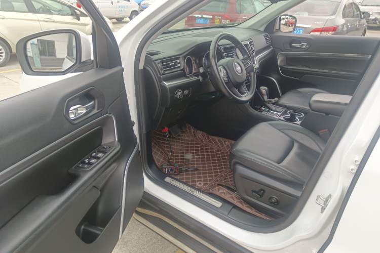 Used Jeep Grand Commander 2018 2.0T Four-Wheel Drive Premium Navigation Version China V Interior 3