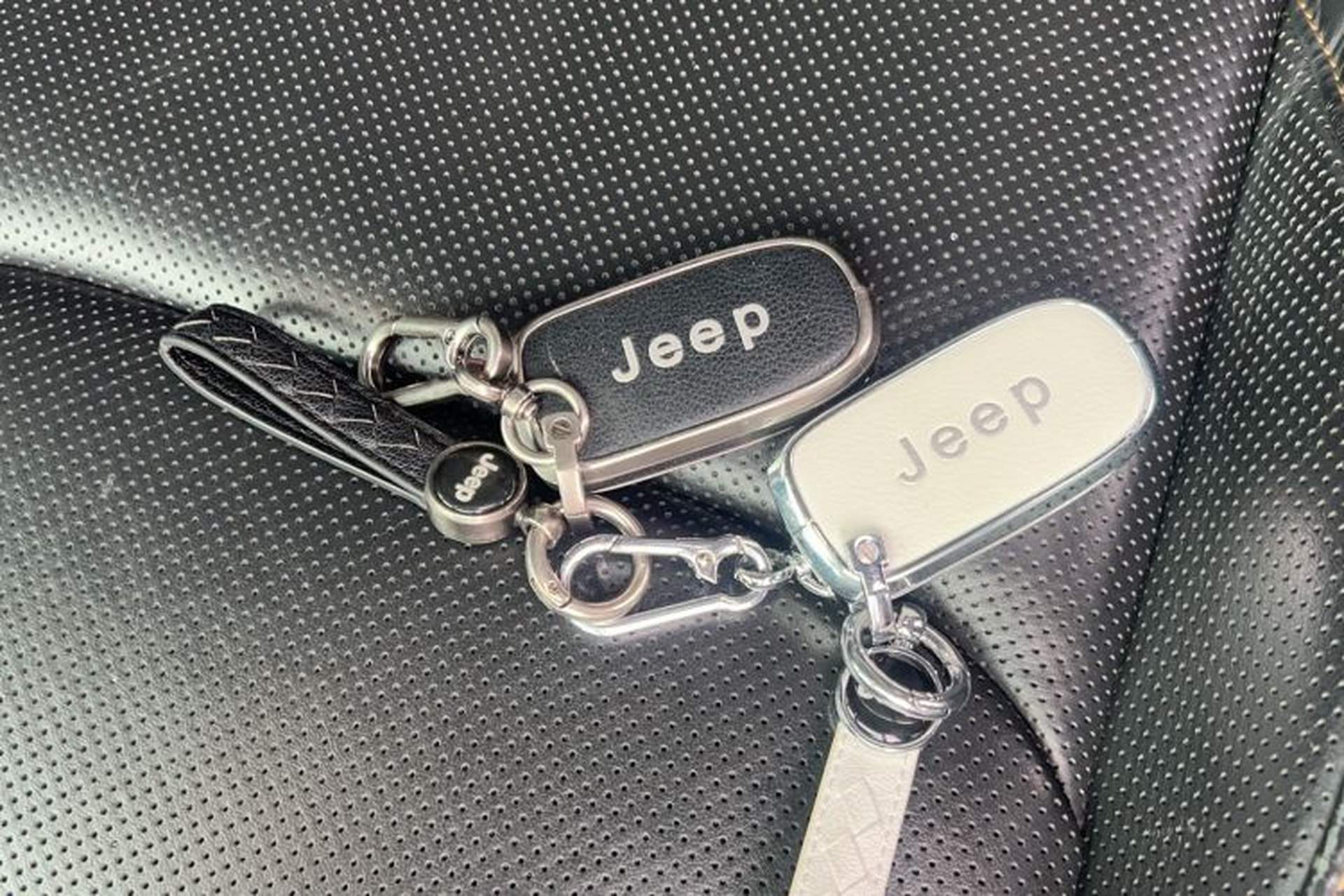 Used Jeep Grand Commander 2018 2.0T Four-Wheel Drive Smart Enjoyment Version China V Emission Standard Interior 4