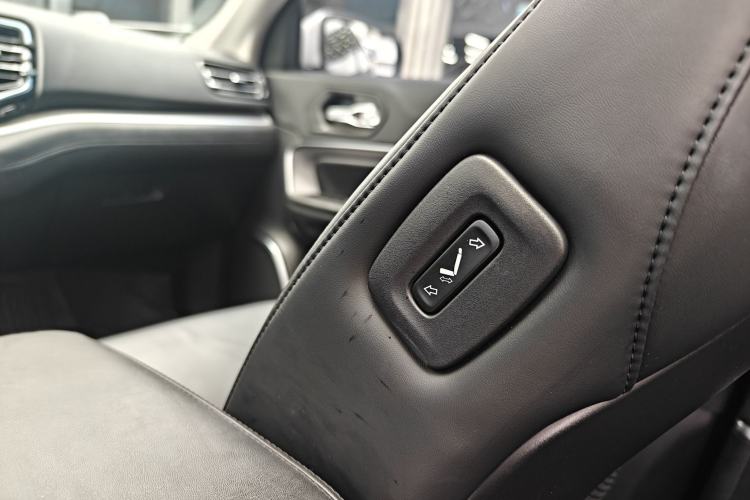 Used Jeep Grand Commander 2018 2.0T Two-Wheel Drive Enjoy Edition China V Interior 6