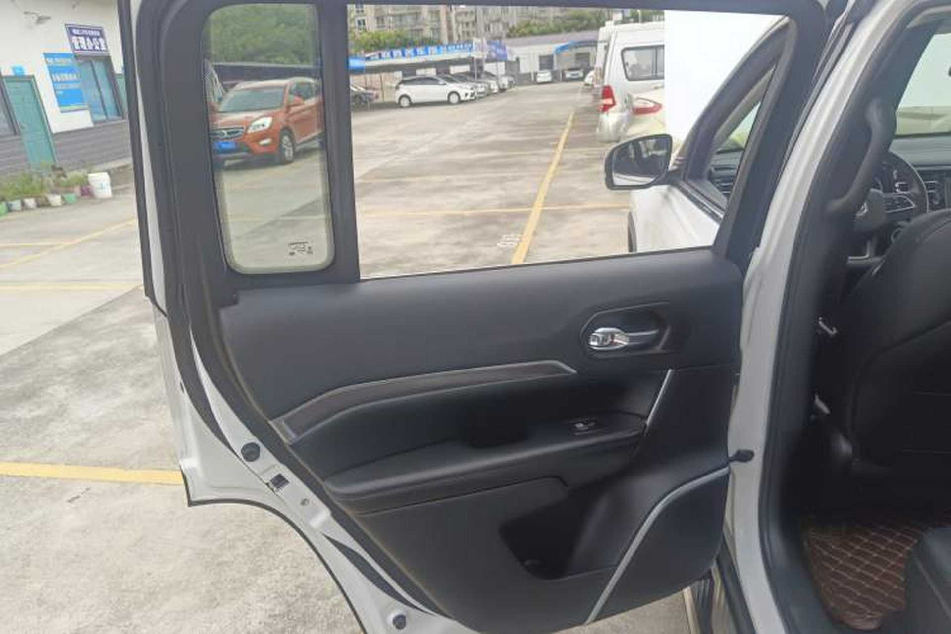 Used Jeep Grand Commander 2018 2.0T Four-Wheel Drive Premium Navigation Version China V Interior 8