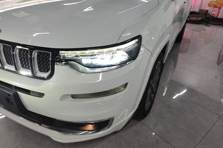 Used Jeep Grand Commander 2018 2.0T Four-Wheel Drive Smart Enjoyment Version China V Emission Standard Left Front Headlight