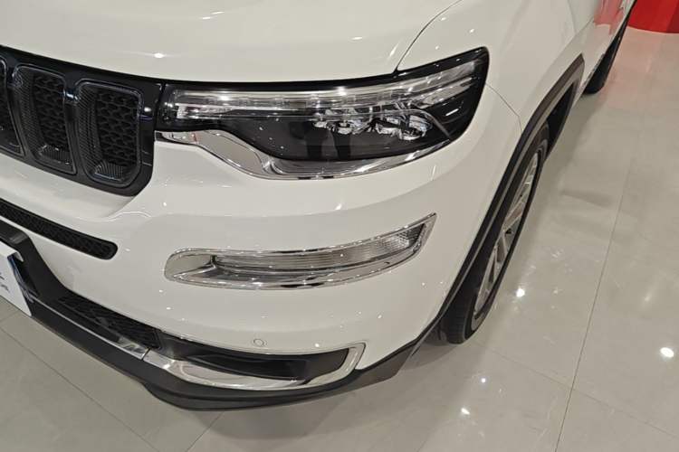 Used Jeep Grand Commander 2018 2.0T Four-Wheel Drive Prestige Edition China V Left Front Headlight