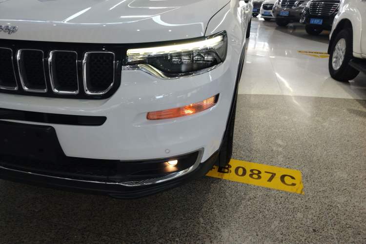 Used Jeep Grand Commander 2018 2.0T Four-Wheel Drive Premium Navigation Version China V Left Front Headlight